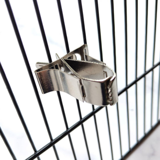 COMEDERO PARA AVES CON CLIP DE FRUTA DE ACERO INOXIDABLE